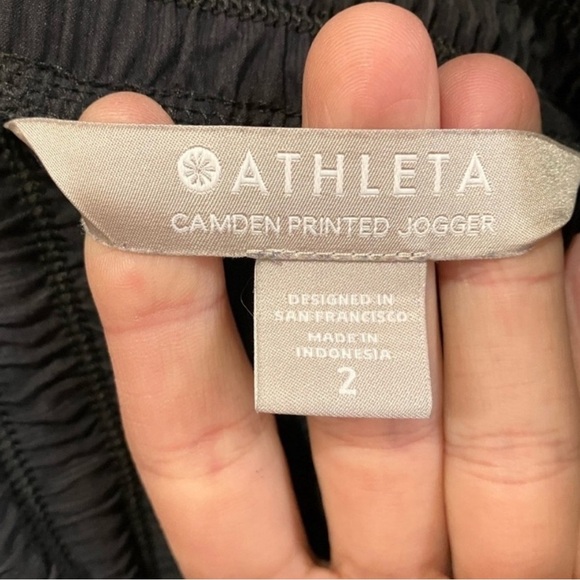 Athleta Camden Printed Athletic Jogger Pant in Black Moire - Picture 9 of 10